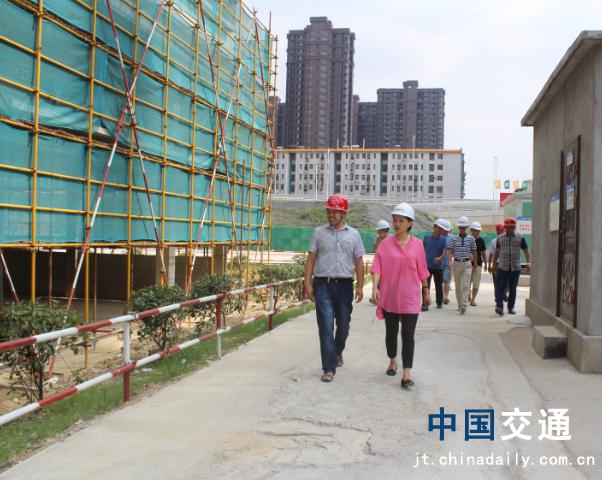南昌市質(zhì)監站領(lǐng)導蒞臨象湖隧道、九洲高架安置房項目檢查指導工作
